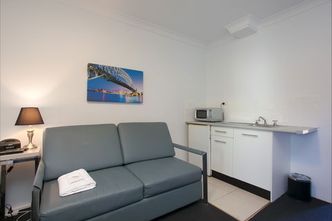 Central Railway Hotel - South Australia Travel 4