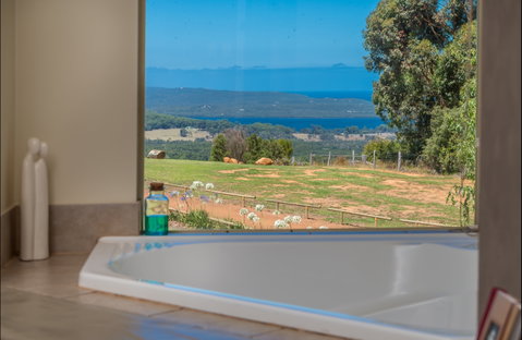 Chimes Spa Retreat - South Australia Travel 1