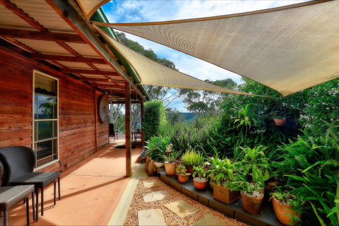 Coach House Hill Cottage - South Australia Travel 7