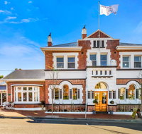 Cygnet Old Bank BB - South Australia Travel
