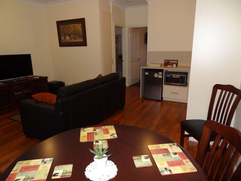 Hahndorf Oak Tree Cottages - South Australia Travel 4