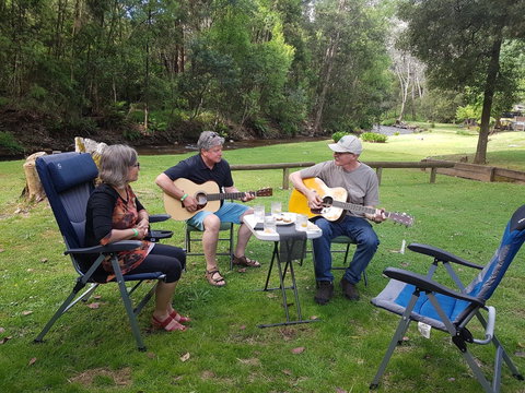Harrietville Cabins And Caravan Park - South Australia Travel 3