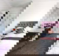 International On The Water Hotel - South Australia Travel