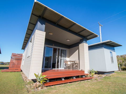 Lake Ainsworth Sport And Recreation Centre - South Australia Travel 0