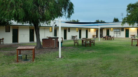 Anglers Inn - South Australia Travel 0