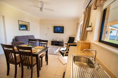 Pelican Perch Retreat - South Australia Travel 5