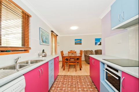 Tea Tree Cottage - South Australia Travel 6