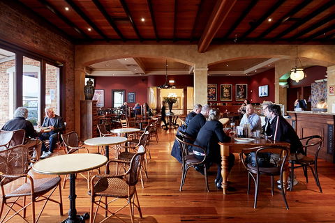 The Settlement Hotel - South Australia Travel 2