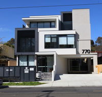 Whitehorse Apartments Hotel - South Australia Travel