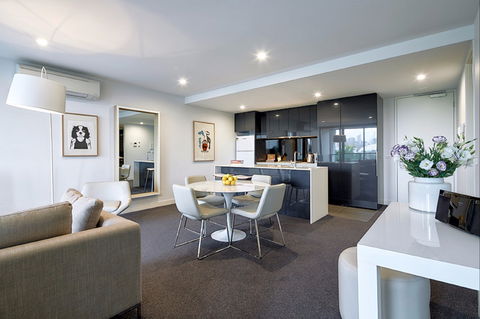 381 Cremorne - South Australia Travel 1