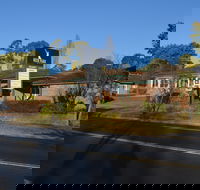 Deer Park Motor Inn Armidale - South Australia Travel