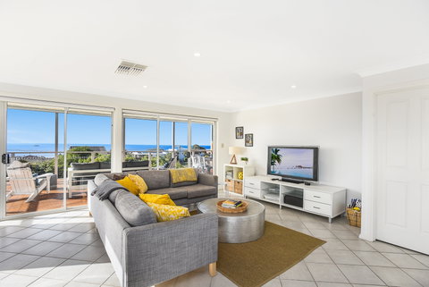 Highview - Panormaic Views Across Encounter Bay - South Australia Travel 2