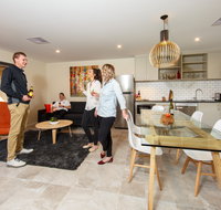 Howlong Country Golf Club Motel - South Australia Travel