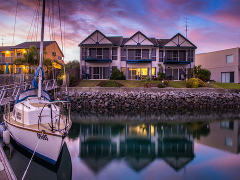 Marina Reflections - South Australia Travel 8