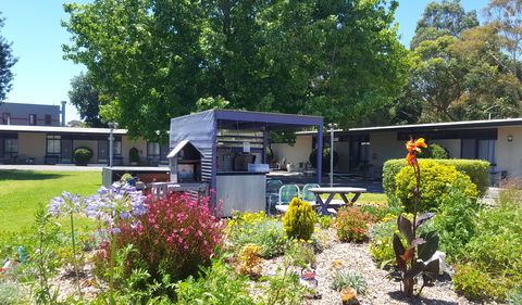 Meeniyan Motel And Bike Hire - South Australia Travel 7