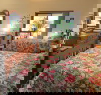 Peaceful Palms Bed and Breakfast - South Australia Travel