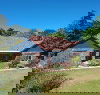 Roslyn Estate Farmhouse - South Australia Travel