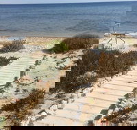 Sittin on the Beach - South Australia Travel
