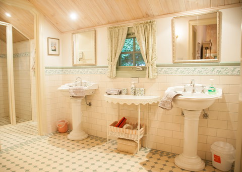 The Studio & The Barn - South Australia Travel 7