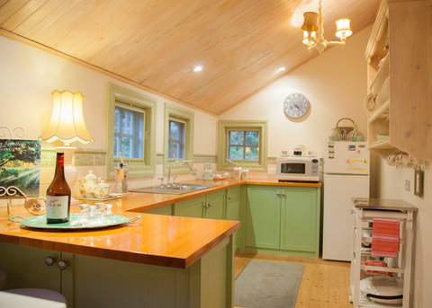 The Studio & The Barn - South Australia Travel 9