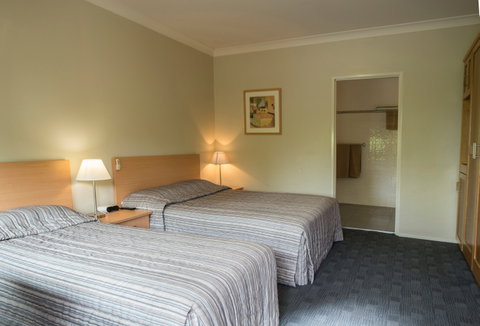The Crown Hotel Motel - South Australia Travel 2