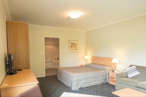 The Crown Hotel Motel - South Australia Travel 3