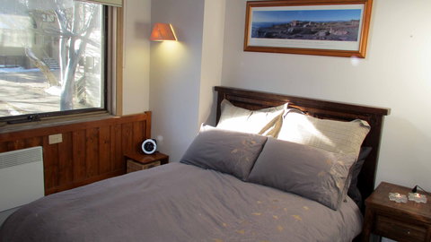 Wallace's - Crystal Creek Chalet 1 - South Australia Travel 1