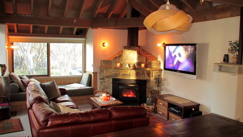 Wallace's - Crystal Creek Chalet 1 - South Australia Travel 2