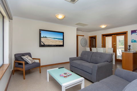 30 Strangways - South Australia Travel 0