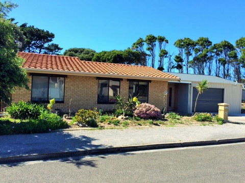 30 Strangways - South Australia Travel 1