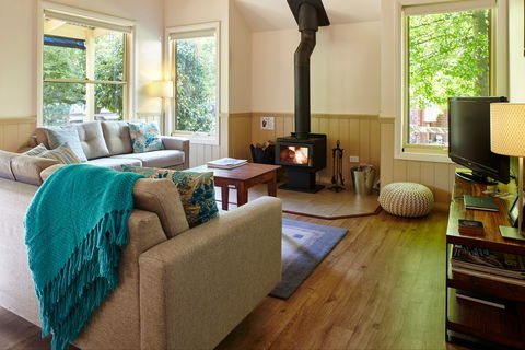 Alpine Valley Cottages - South Australia Travel 0