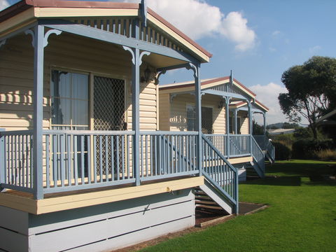 Barrack Point Holidays At Warilla Bowling Club - South Australia Travel 0