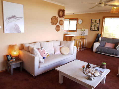Coastal Garden Shack - South Australia Travel 0