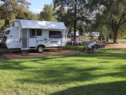 Cobar Caravan Park - South Australia Travel 0