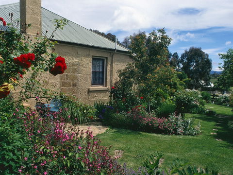 Hamilton's Cottage Collection And Country Gardens - Georges Cottage - South Australia Travel 1