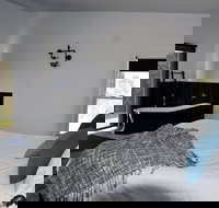 Hickory Moon - South Australia Travel