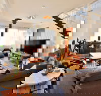 Hudson Bay at Basin View - South Australia Travel