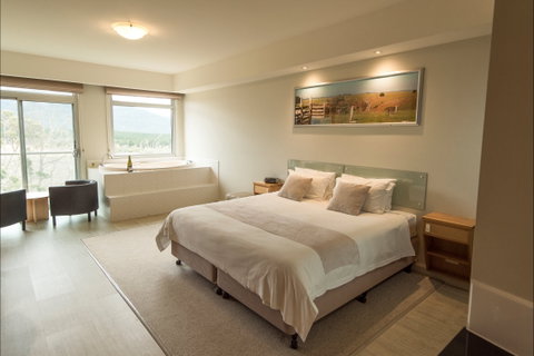 Macedon Ranges Hotel & Spa - South Australia Travel 0