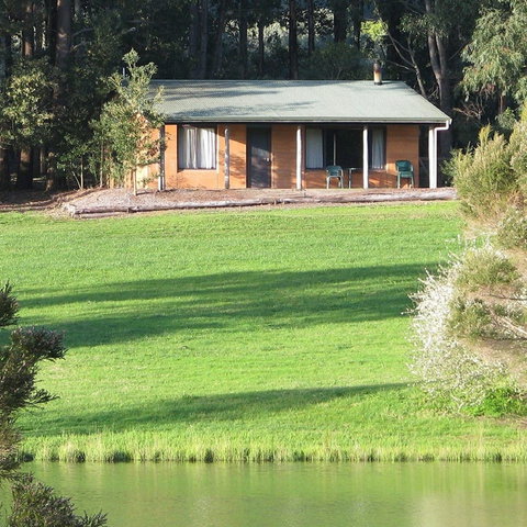 Pemberton Lake View Chalets - South Australia Travel 0