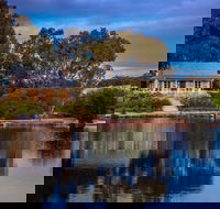 Stonewell Cottages and Vineyards - South Australia Travel