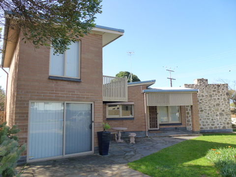 Te Whanau - South Australia Travel 1