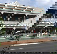 Thunderbolt Inn aka The Bottom Pub - South Australia Travel