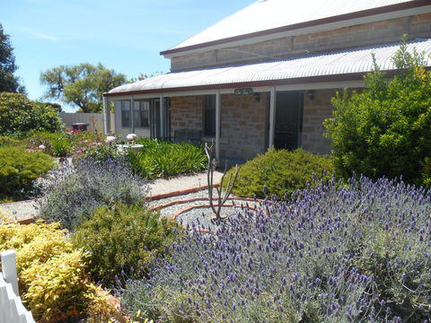 Ti Tree Cottage - South Australia Travel 0