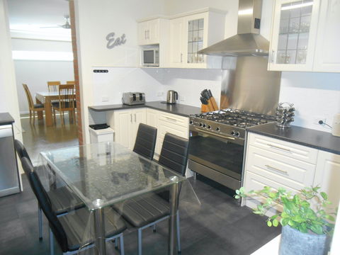 Ti Tree Cottage - South Australia Travel 1