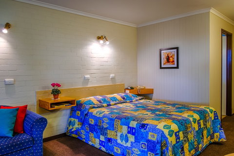 Country Roads Motor Inn - South Australia Travel 1