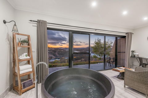 Eagle View Escape - South Australia Travel 0