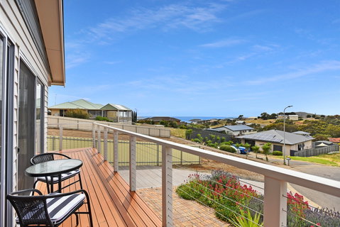 Fluke Court, Encounter Bay - South Australia Travel 1