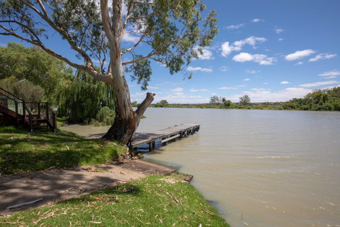 Greenbanks - River Shack Rentals - South Australia Travel 1