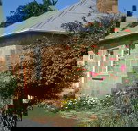 Hamilton's Cottage Collection and Country Gardens - Emmas Cottage - South Australia Travel