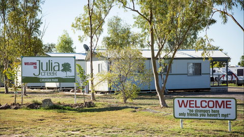 Julia Creek Caravan Park - South Australia Travel 0
